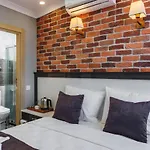 Gloria Old Hotel *