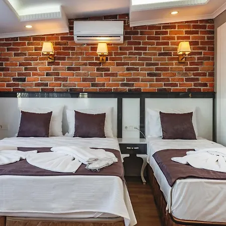 Hotel Gloria Old *